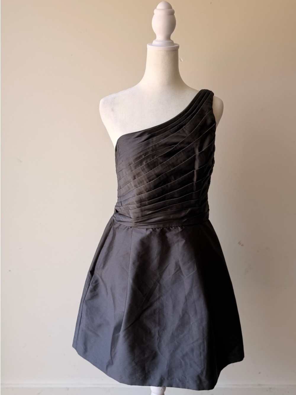 Monique Lhuillier One-Shoulder Black Cocktail Dress